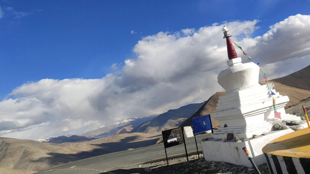 view from tanglang la pass beautiful blue sky