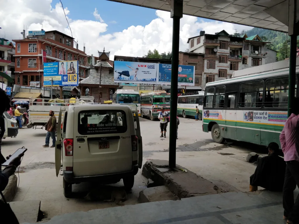 transport facilities in manali banner for hot to find perfect transport