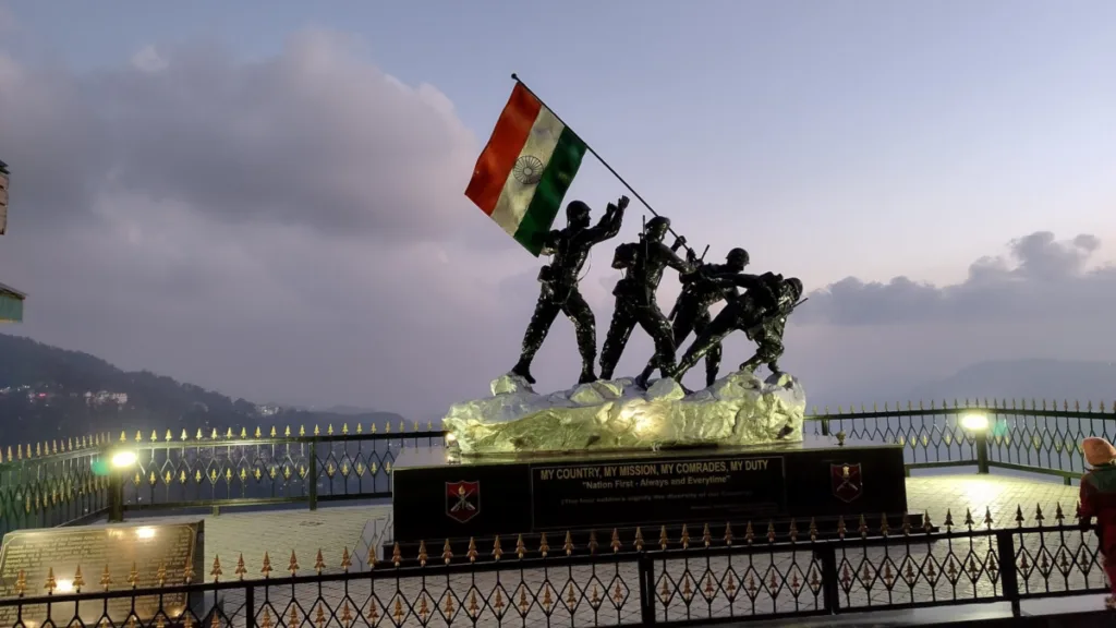 view on shimla mall road indian army