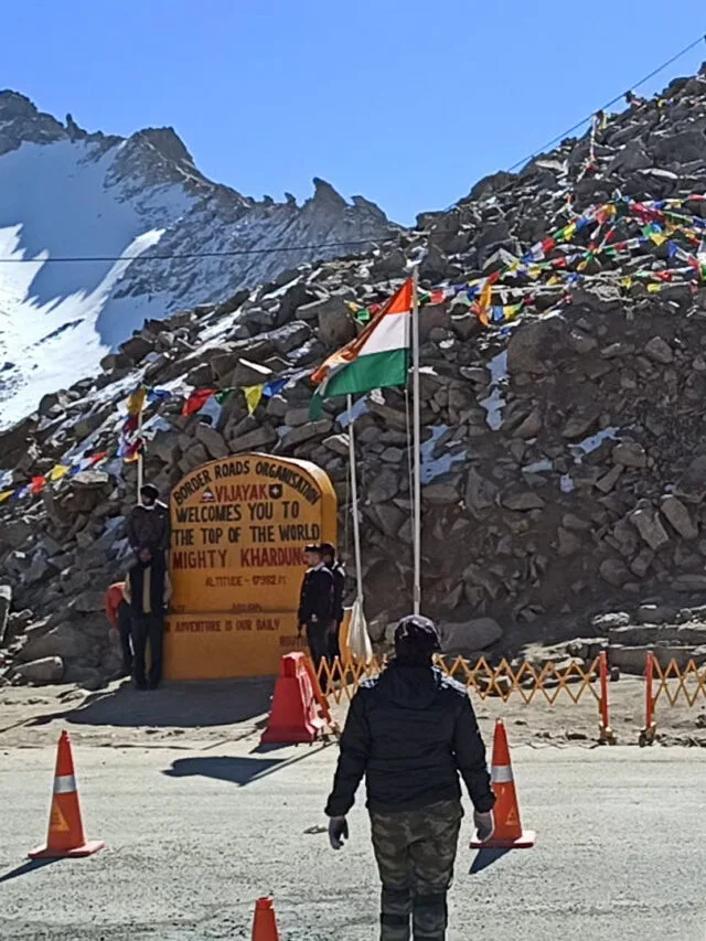 khardungla pass view for article