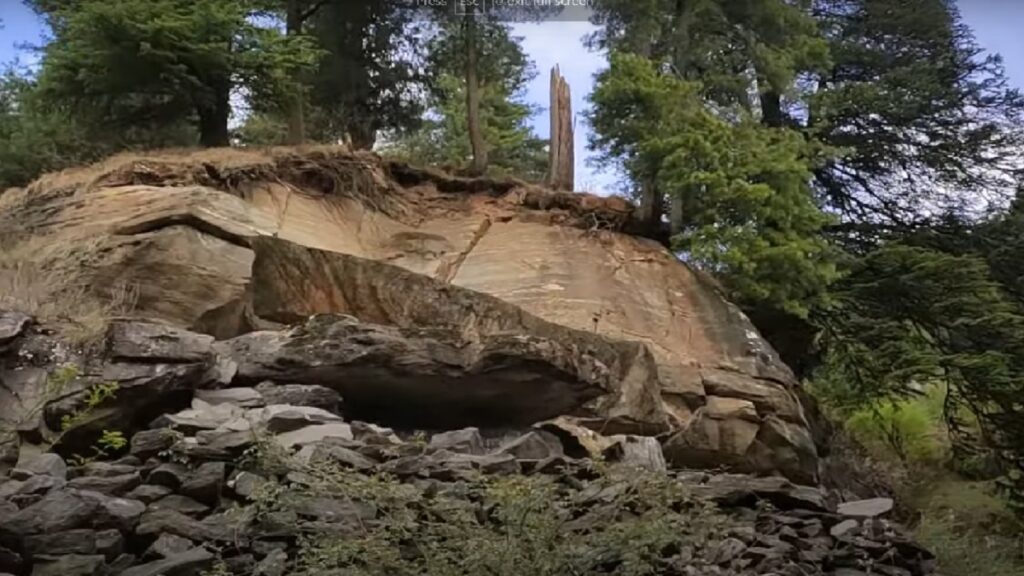 arjun caves in manali where pandva s stayed during there hideout Places To Visit Near Manali