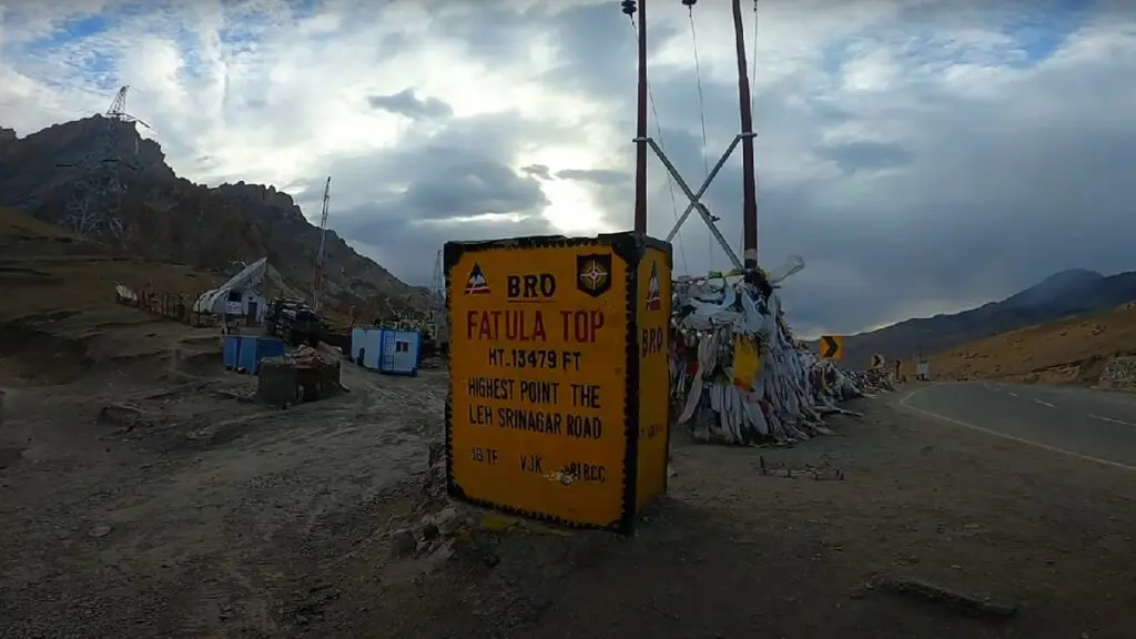 another highest pass on leh srinagar highway fatula top