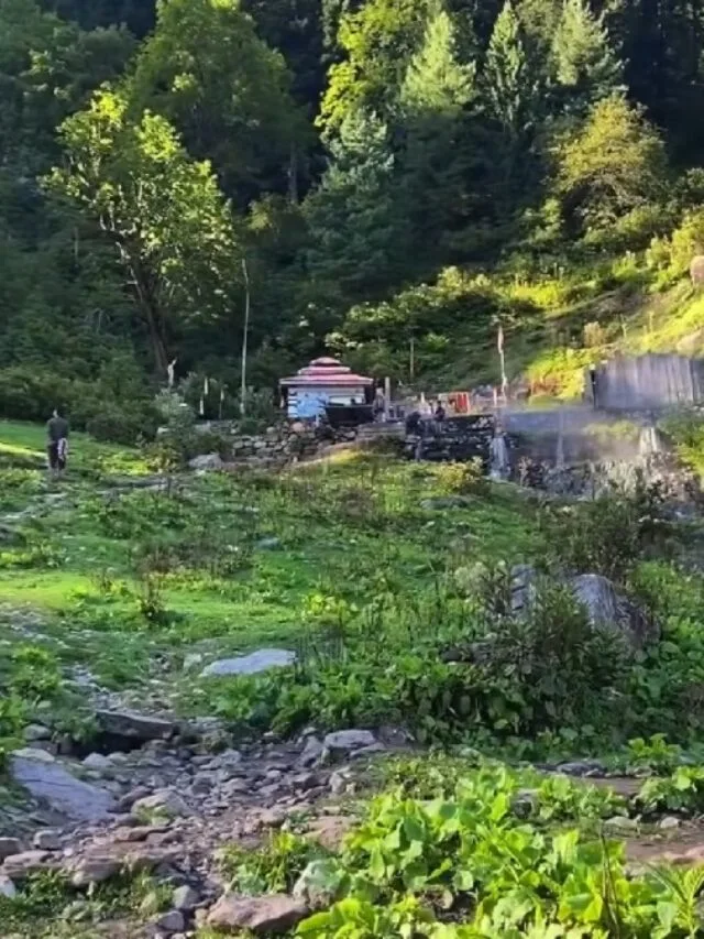 kheerganga a religious place and trek near kasol