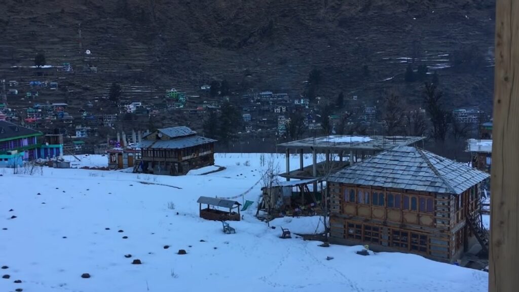 pulga village in winters covered with snow in kasol