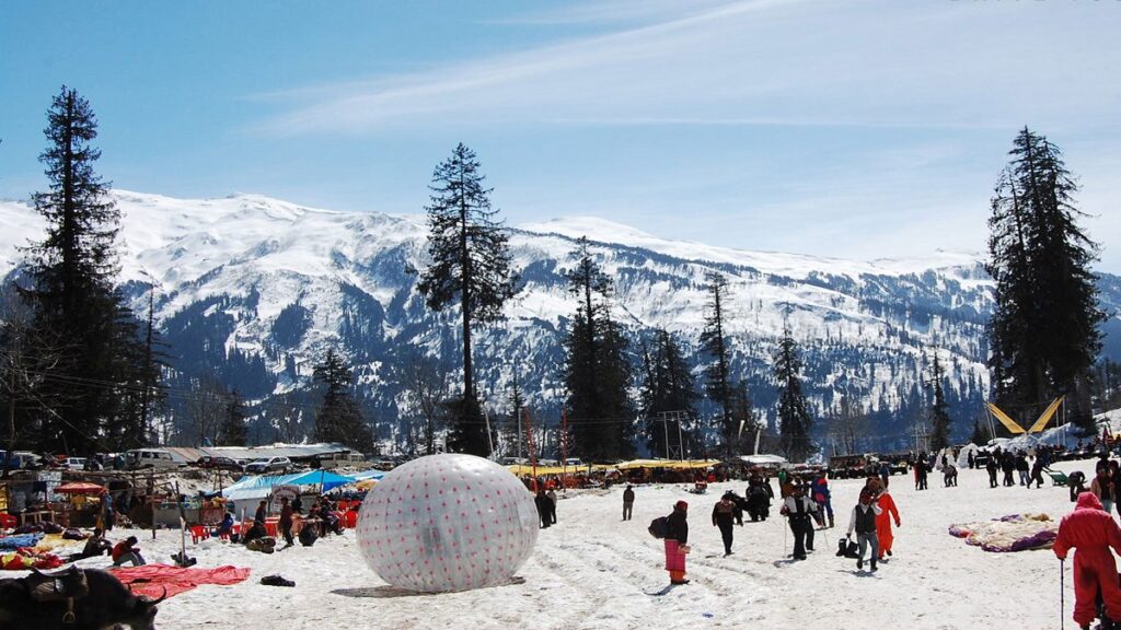 solang valley in manali in winters,