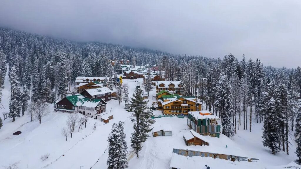 jispa in winters, manali to jispa, snow covered jispa near manali
